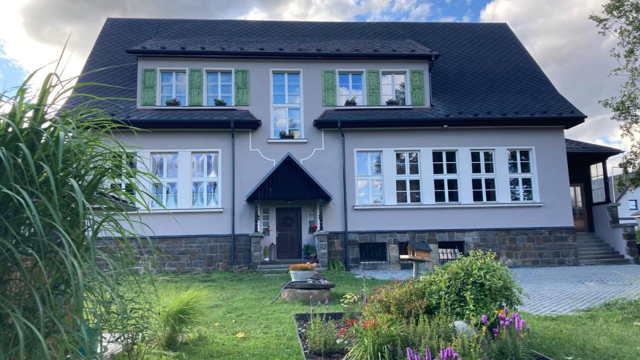 Apartmány Česká Škola Lipova  Exterior foto